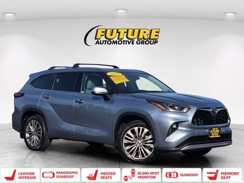 Used 2021 Toyota Highlander Platinum AWD/4WD image 1