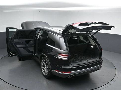 Certified 2025 Lincoln Aviator Reserve w/ Illumination Package AWD/4WD image 61