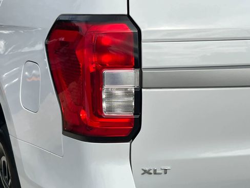 Used 2024 Ford Expedition XLT RWD image 30