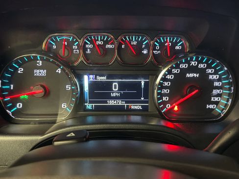 Used 2018 Chevrolet Silverado 1500 LT w/ All Star Edition image 32