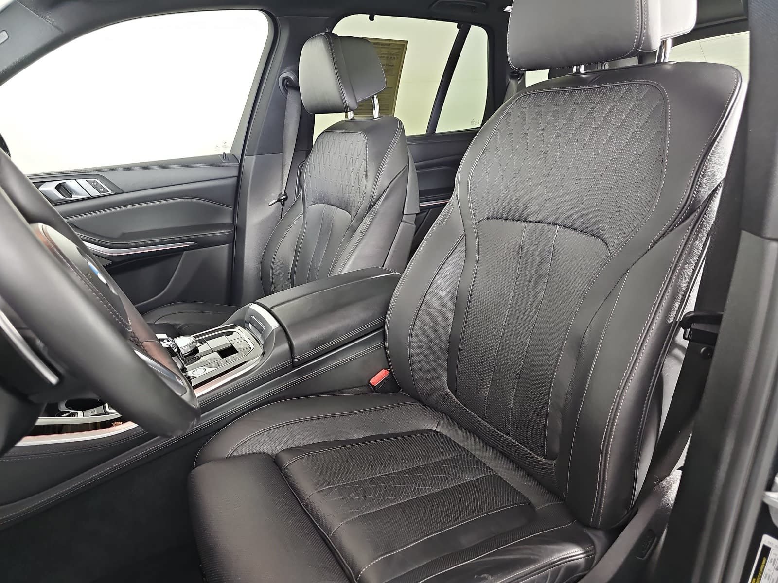 Used 2020 BMW X5 M50i w/ Executive Package AWD/4WD image 15