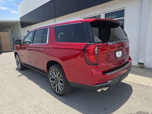 New 2026 GMC Yukon XL Denali Ultimate AWD/4WD image 5