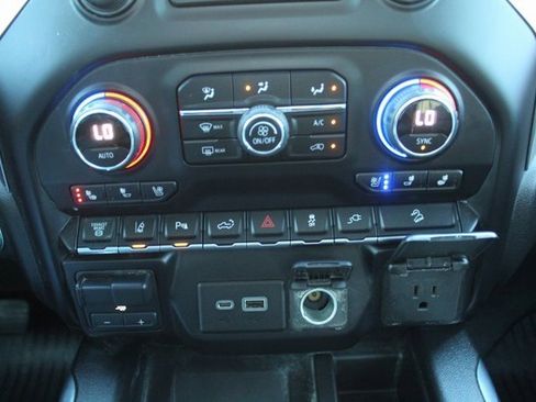 Used 2020 Chevrolet Silverado 2500 LTZ w/ LTZ Texas Edition image 45