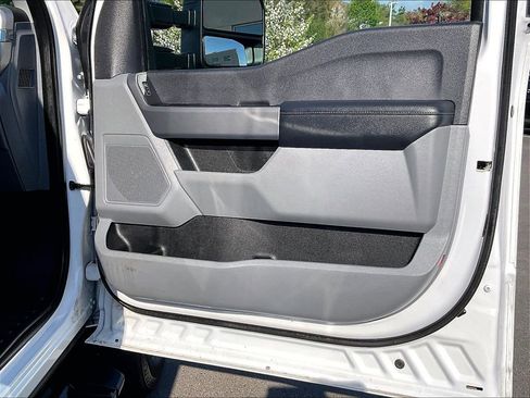 Used 2023 Ford F250 XL w/ STX Appearance Package AWD/4WD image 12