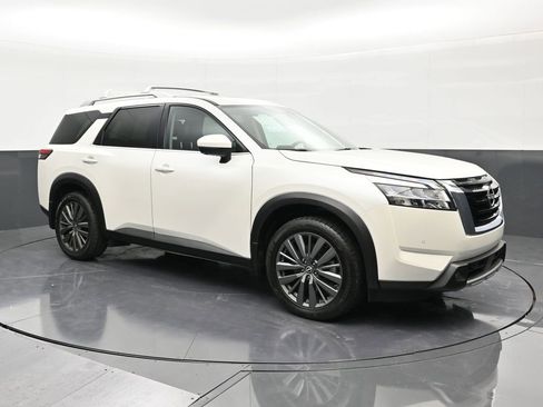 Used 2022 Nissan Pathfinder SL w/ SL Premium Package image 7