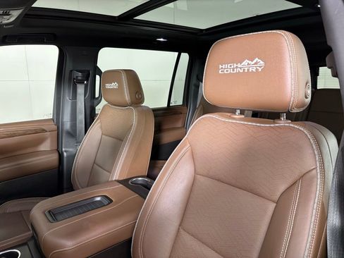 Used 2024 Chevrolet Suburban High Country w/ Premium Package image 23