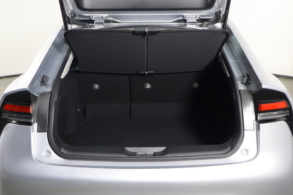 Used 2026 Toyota Prius LE FWD image 17