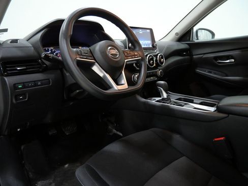 Used 2023 Nissan Sentra SV image 11