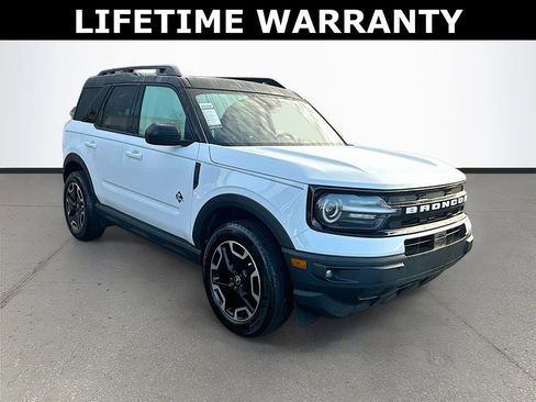 Used 2024 Ford Bronco Sport Outer Banks w/ Tech Package image 1
