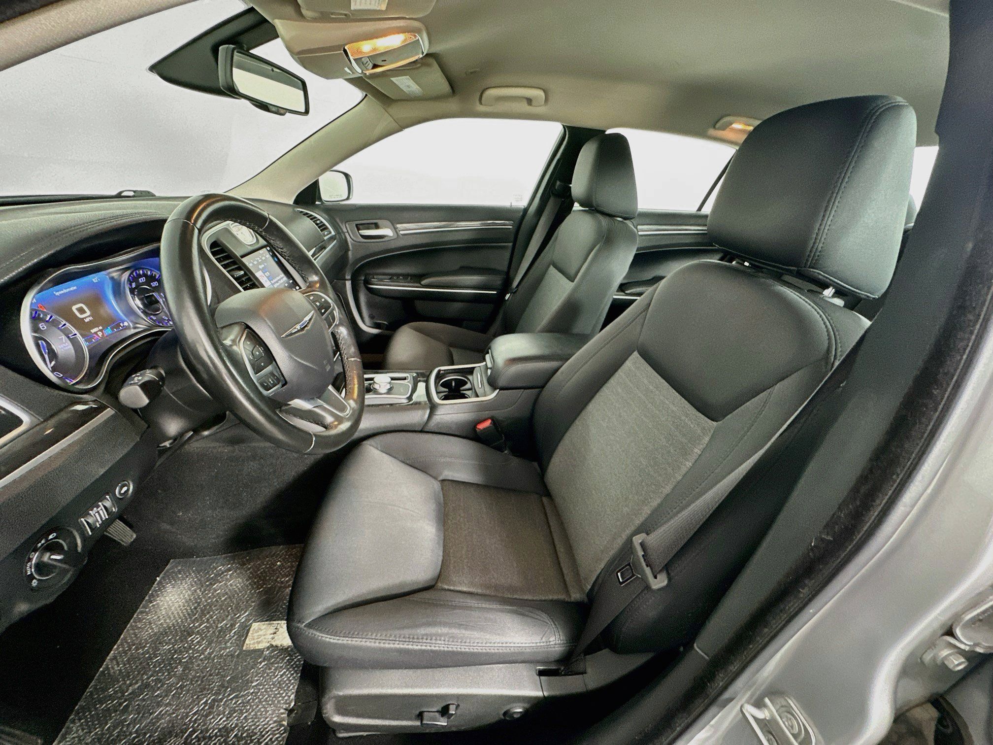 Used 2020 Chrysler 300 Touring w/ Sport Appearance Package RWD image 13