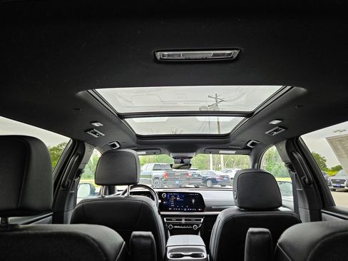 Used 2026 Chevrolet Traverse High Country w/ LPO, Floor Liner Package AWD/4WD image 41