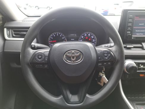 Certified 2020 Toyota RAV4 LE image 23