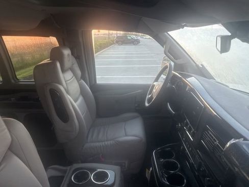 New 2025 Chevrolet Express 2500 Work Van w/ Driver Convenience Package image 25