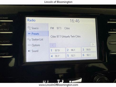 Used 2018 Toyota Camry SE image 43