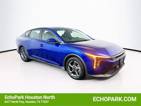 Used 2025 Kia K4 LXS image 1