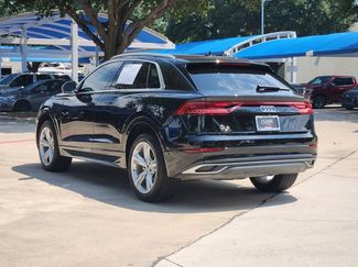 Used 2022 Audi Q8 Premium Plus w/ Premium Plus Package AWD/4WD video 3