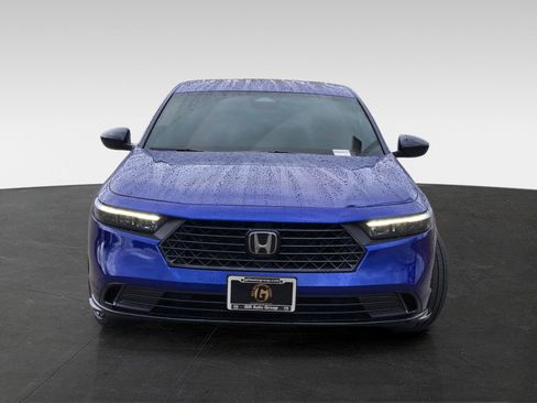 Used 2024 Honda Accord Sport image 2