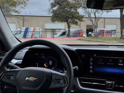 Used 2025 Chevrolet TrailBlazer LT image 34