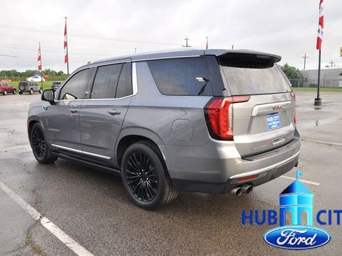 Used 2021 GMC Yukon Denali w/ Denali Ultimate Package AWD/4WD image 3