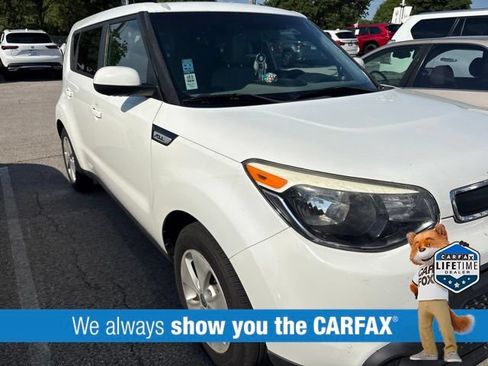 Used 2015 Kia Soul FWD image 2
