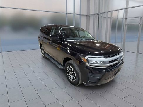 Used 2024 Ford Expedition XLT image 2