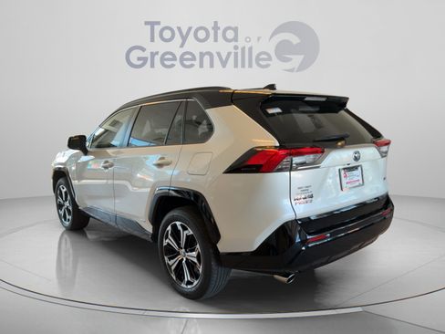 Certified 2021 Toyota RAV4 XSE w/ Weather Package AWD/4WD image 4