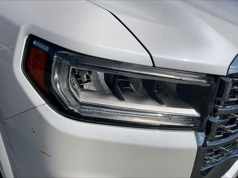 Certified 2023 GMC Acadia Denali w/ Denali Ultimate Package image 27