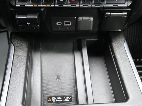 Used 2020 Chevrolet Silverado 1500 LTZ w/ LTZ Premium Package image 42