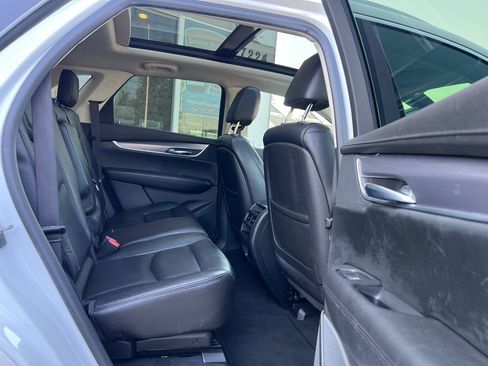 Used 2017 Cadillac XT5 Luxury w/ Driver Awareness Package AWD/4WD image 17