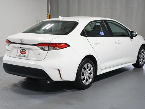 Certified 2025 Toyota Corolla LE FWD image 8