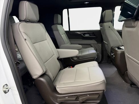 New 2026 GMC Yukon XL Elevation w/ Elevation Premium Package image 12