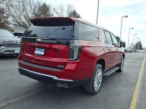 New 2026 Chevrolet Suburban High Country image 7