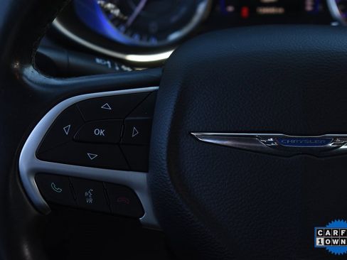 Used 2015 Chrysler 200 Limited w/ Convenience Group image 29
