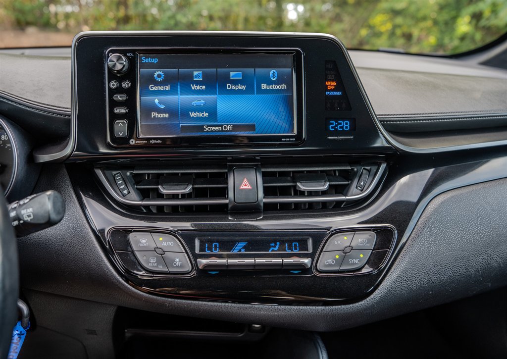 Used 2018 Toyota C-HR XLE FWD image 20