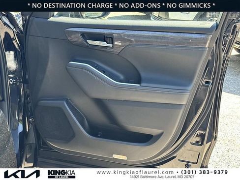 Used 2022 Toyota Highlander Limited w/ Protection Package #3 (TMS) AWD/4WD image 15