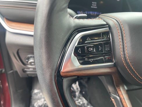 Used 2025 Jeep Grand Cherokee Summit image 8