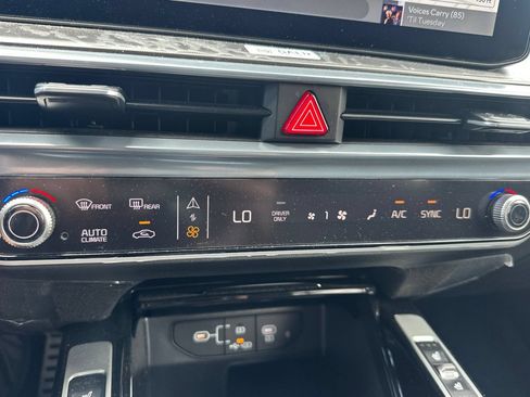 Certified 2026 Kia Sorento SX Prestige AWD/4WD image 29