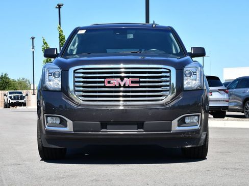 Used 2017 GMC Yukon SLT w/ Premium Edition AWD/4WD image 2