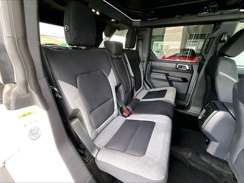 Used 2025 Ford Bronco Big Bend image 16