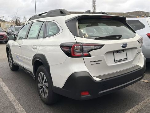Certified 2025 Subaru Outback AWD/4WD image 10