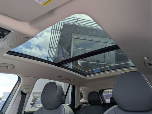New 2026 Volkswagen Tiguan SE FWD image 25