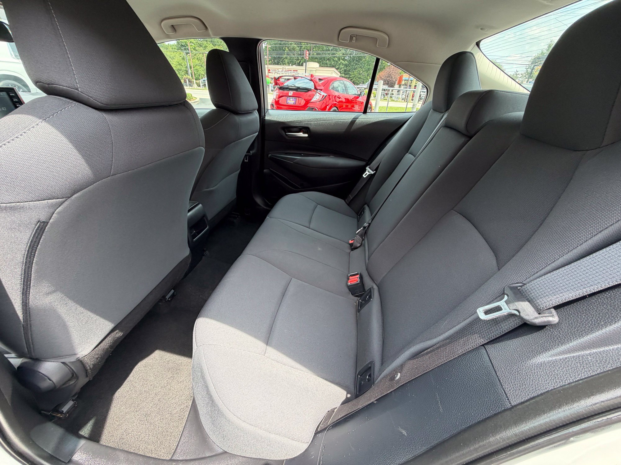 Used 2021 Toyota Corolla LE FWD image 12