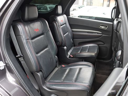 Used 2018 Dodge Durango R/T w/ Blacktop Package AWD/4WD image 27