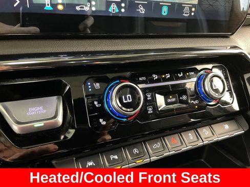 Used 2022 GMC Sierra 1500 AT4 w/ AT4 Premium Package AWD/4WD image 10