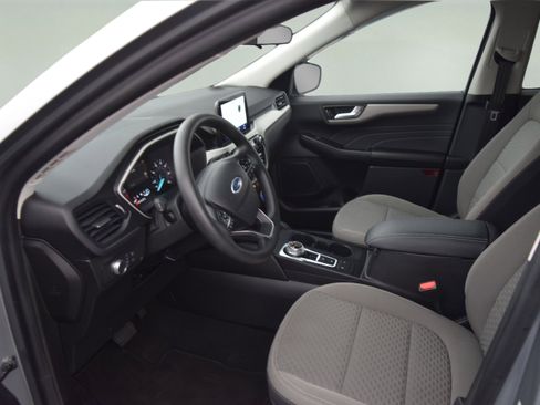 Used 2021 Ford Escape SE image 11