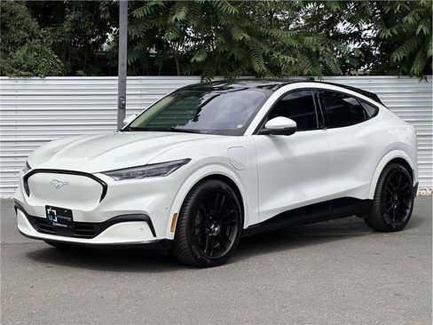 Used 2022 Ford Mustang Mach-E Premium w/ Ice White Appearance Package AWD/4WD image 6