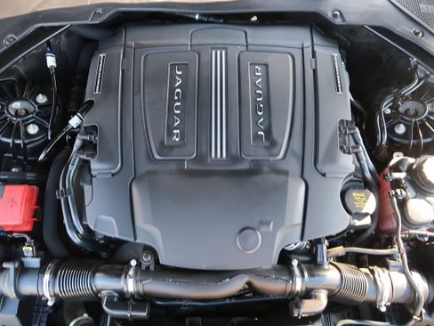 Used 2016 Jaguar XF R-Sport RWD image 50