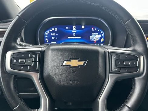 Used 2023 Chevrolet Suburban LT image 32