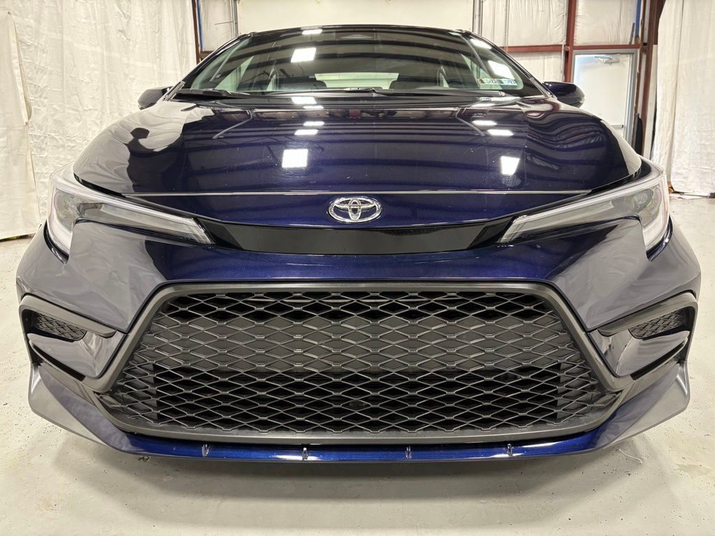 Used 2026 Toyota Corolla SE FWD image 2