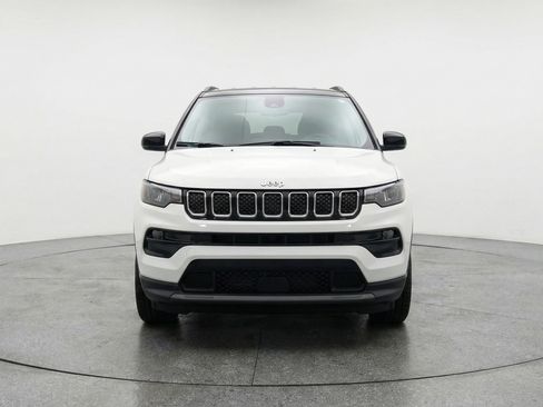 Used 2025 Jeep Compass Limited image 2